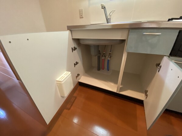 クレセントコートの物件内観写真